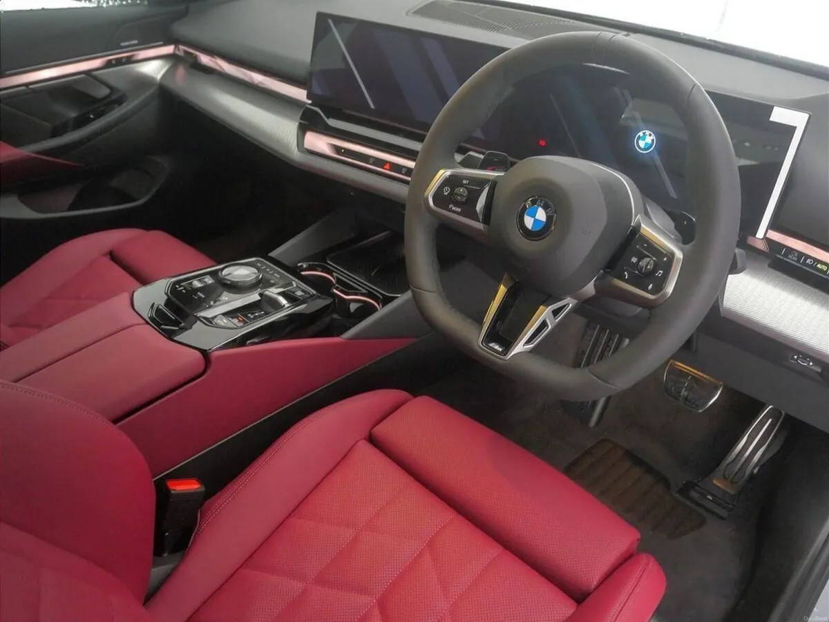 BMW 5-Series 520i M Sport Pro Saloon - Image 6