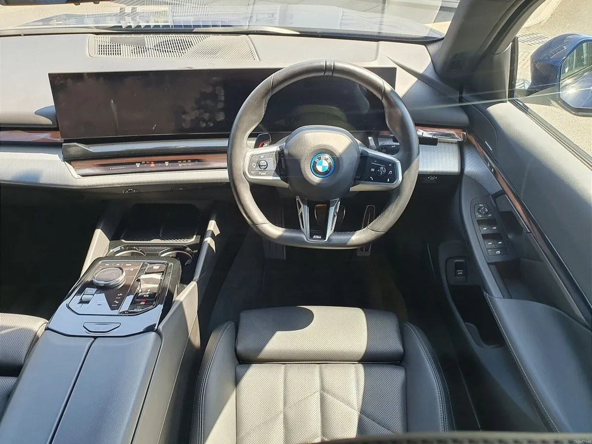 BMW i5 eDrive40 M Sport Saloon - Image 5