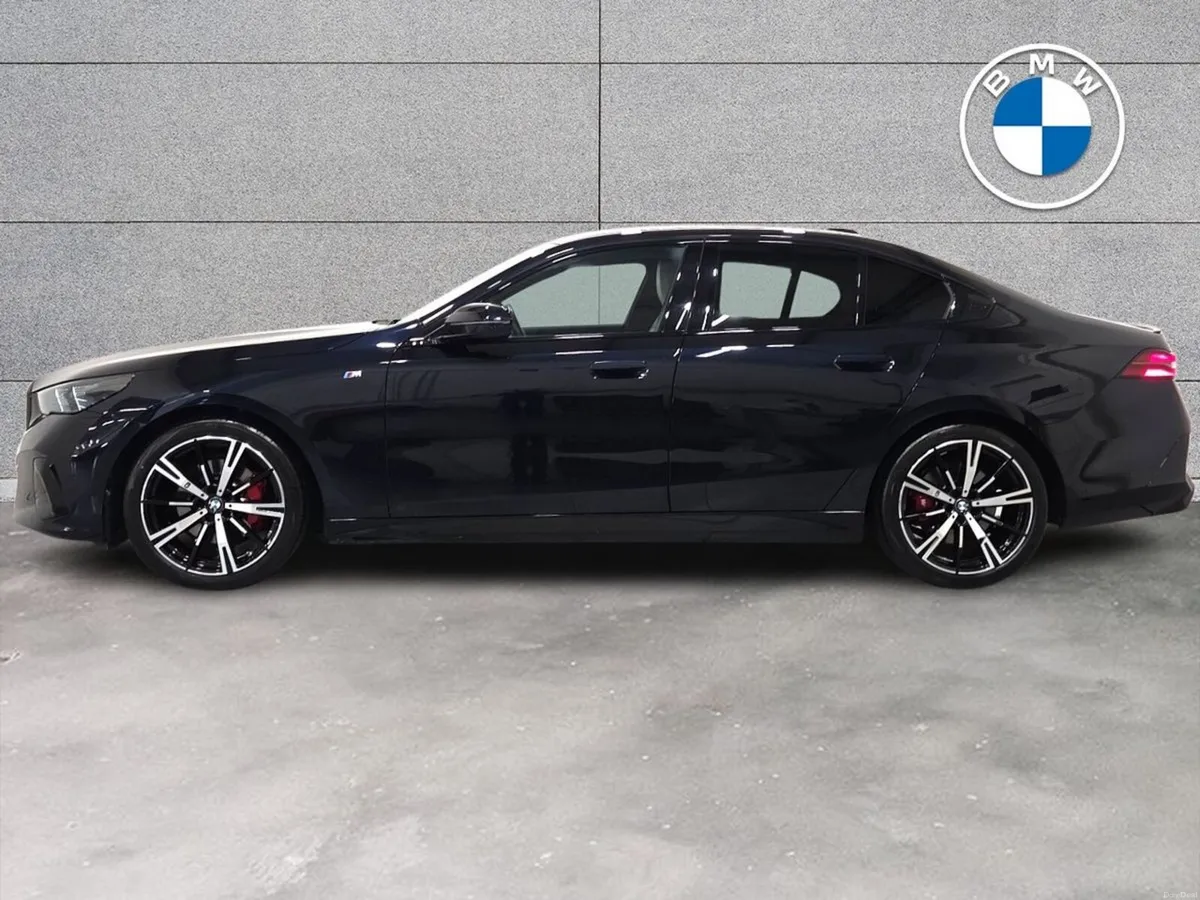 BMW 5-Series 520i M Sport Pro Saloon - Image 3