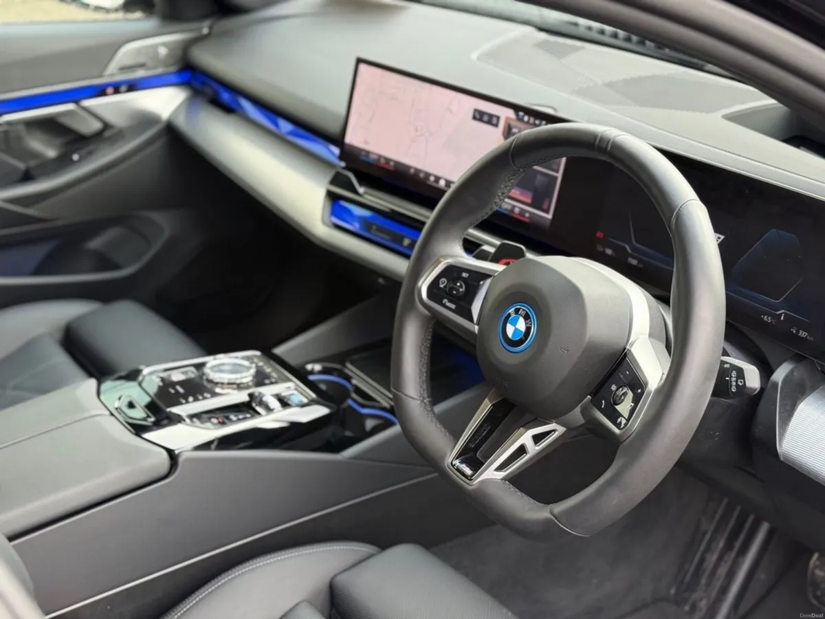 BMW i5 eDrive40 M Sport Pro Touring - Image 6