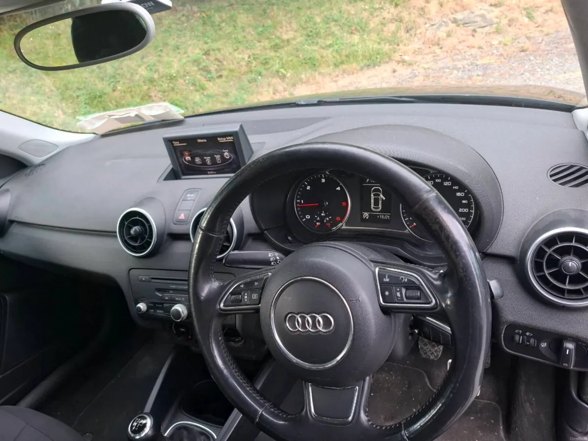 Car - Image 6