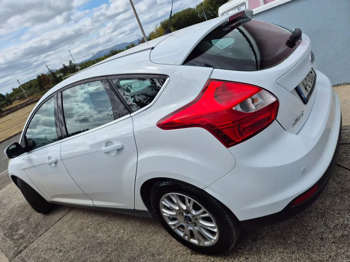 Ford Focus 2011 - Image 6