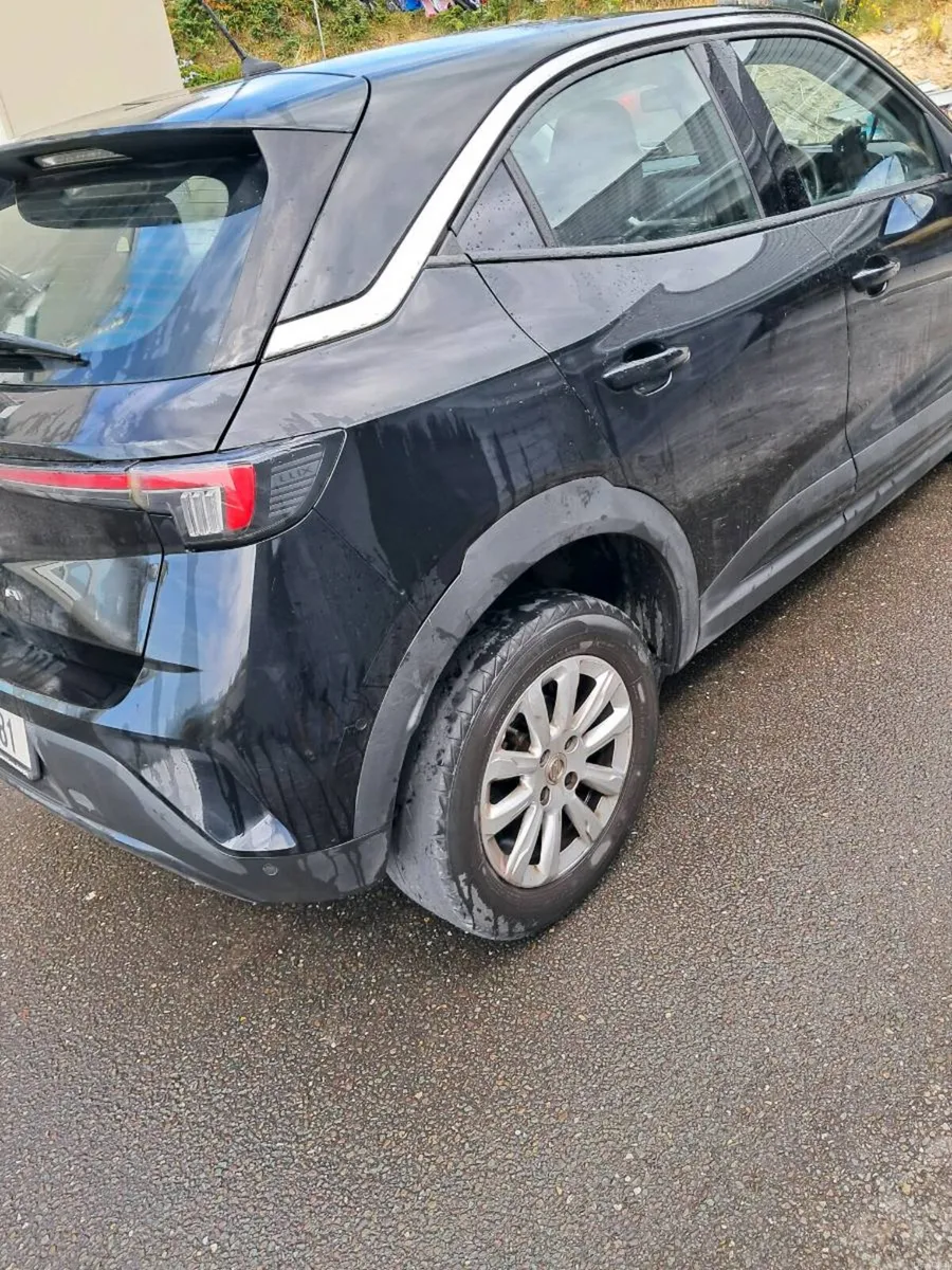 Car - Image 4