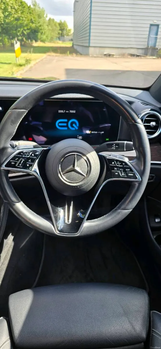 Mercedes E 300de Amg line  EQ Power - Image 6