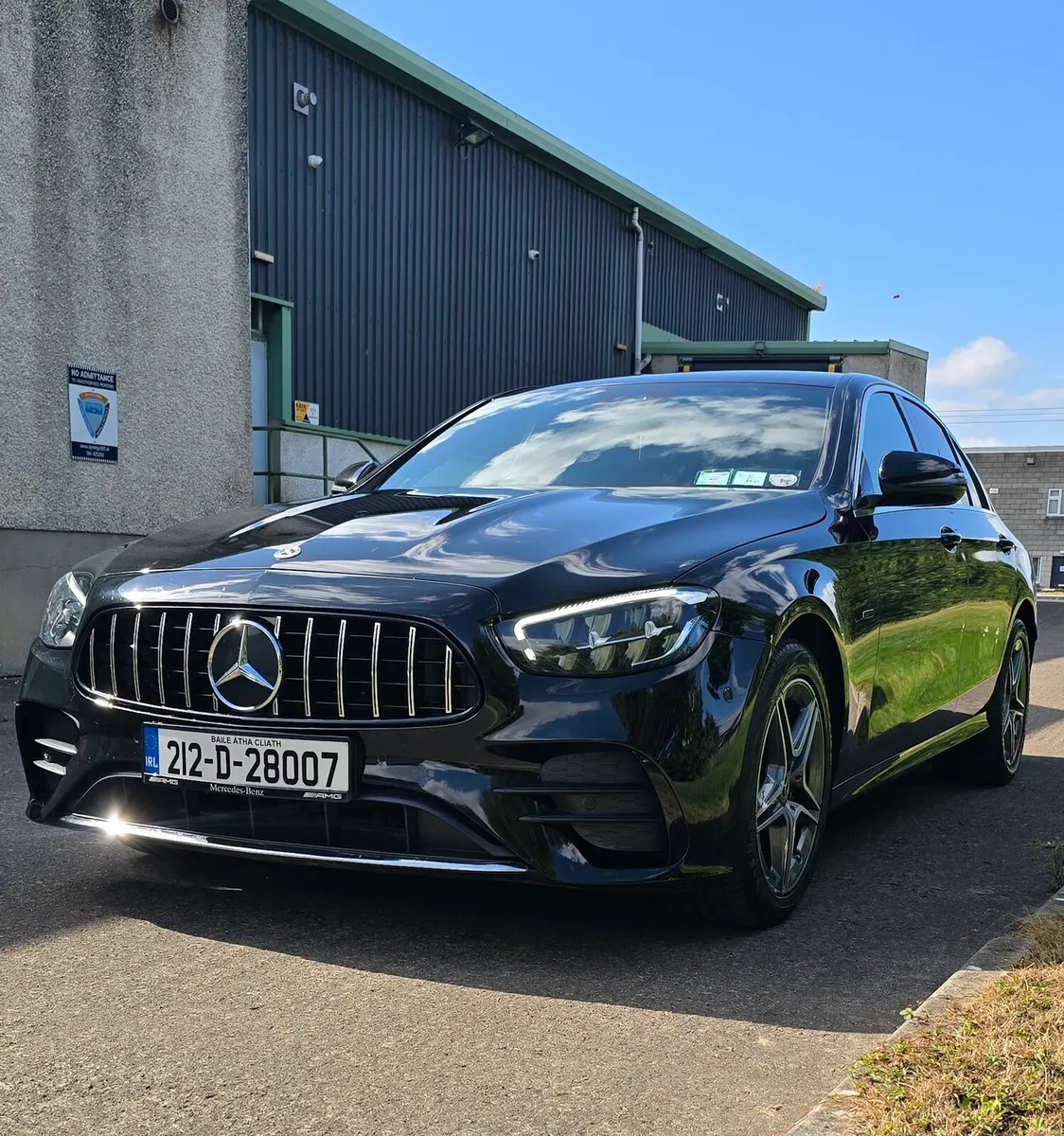 Mercedes E 300de Amg line  EQ Power - Image 3