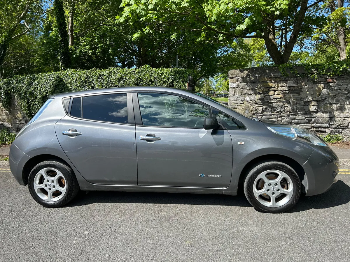 2015 NISSAN LEAF PARKING CAMREA NCT MAY 2027 - Image 4