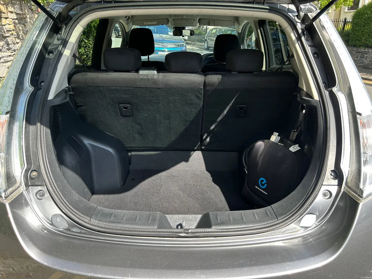 2015 NISSAN LEAF PARKING CAMREA NCT MAY 2027 - Image 6