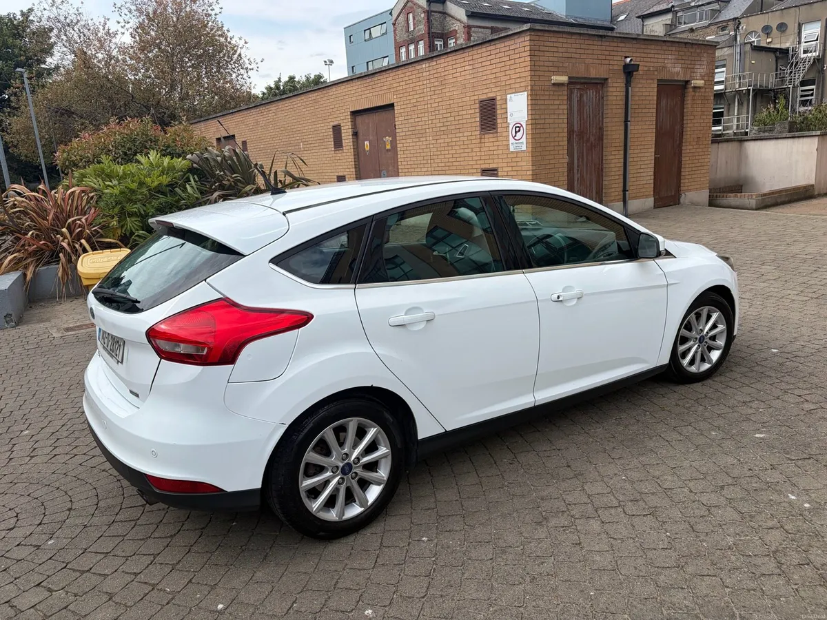 Ford Focus Titanium 1.5 Petrol - Image 4