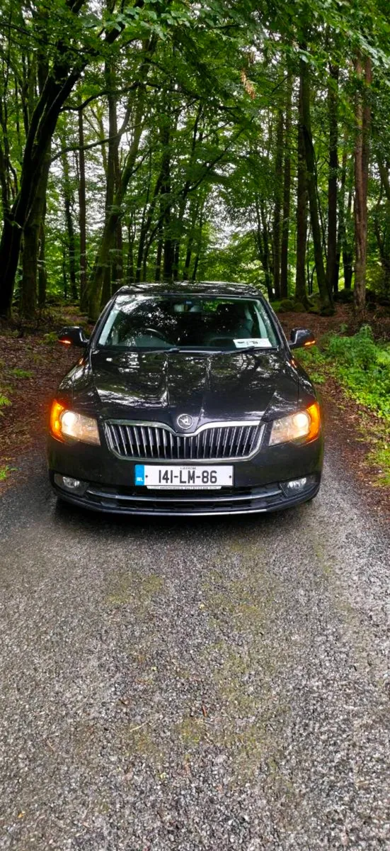 Skoda Superb 2014 - Image 2