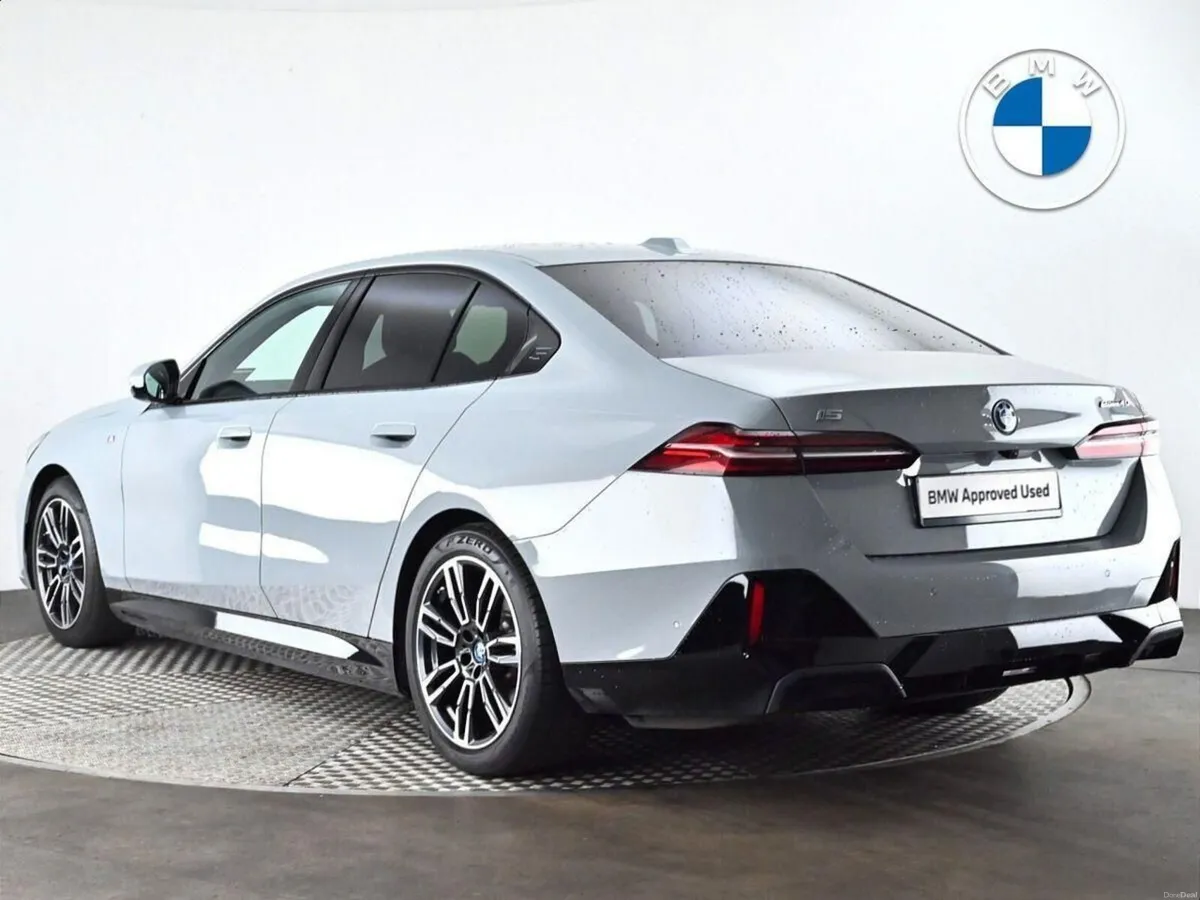 BMW i5 eDrive40 M Sport Saloon - Image 2