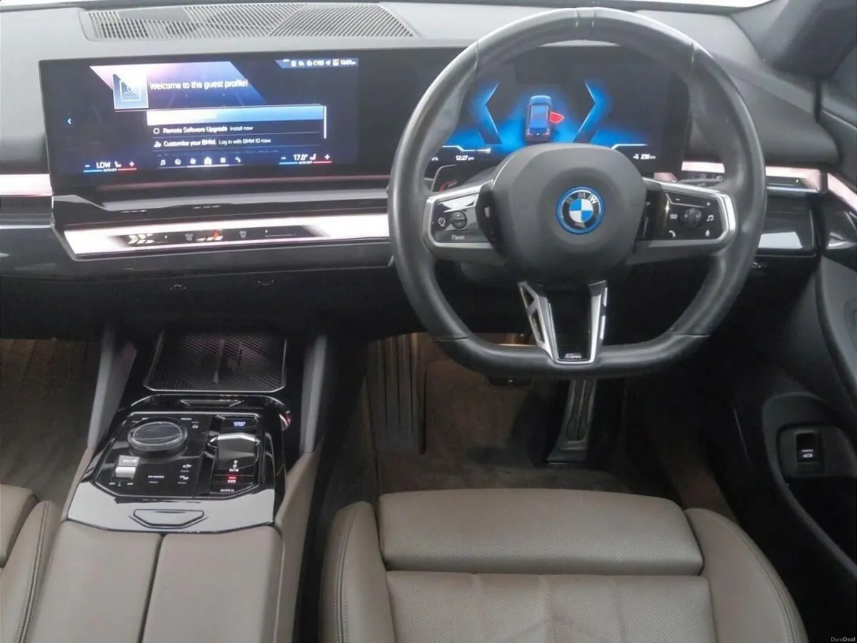 BMW i5 eDrive40 M Sport Saloon - Image 5