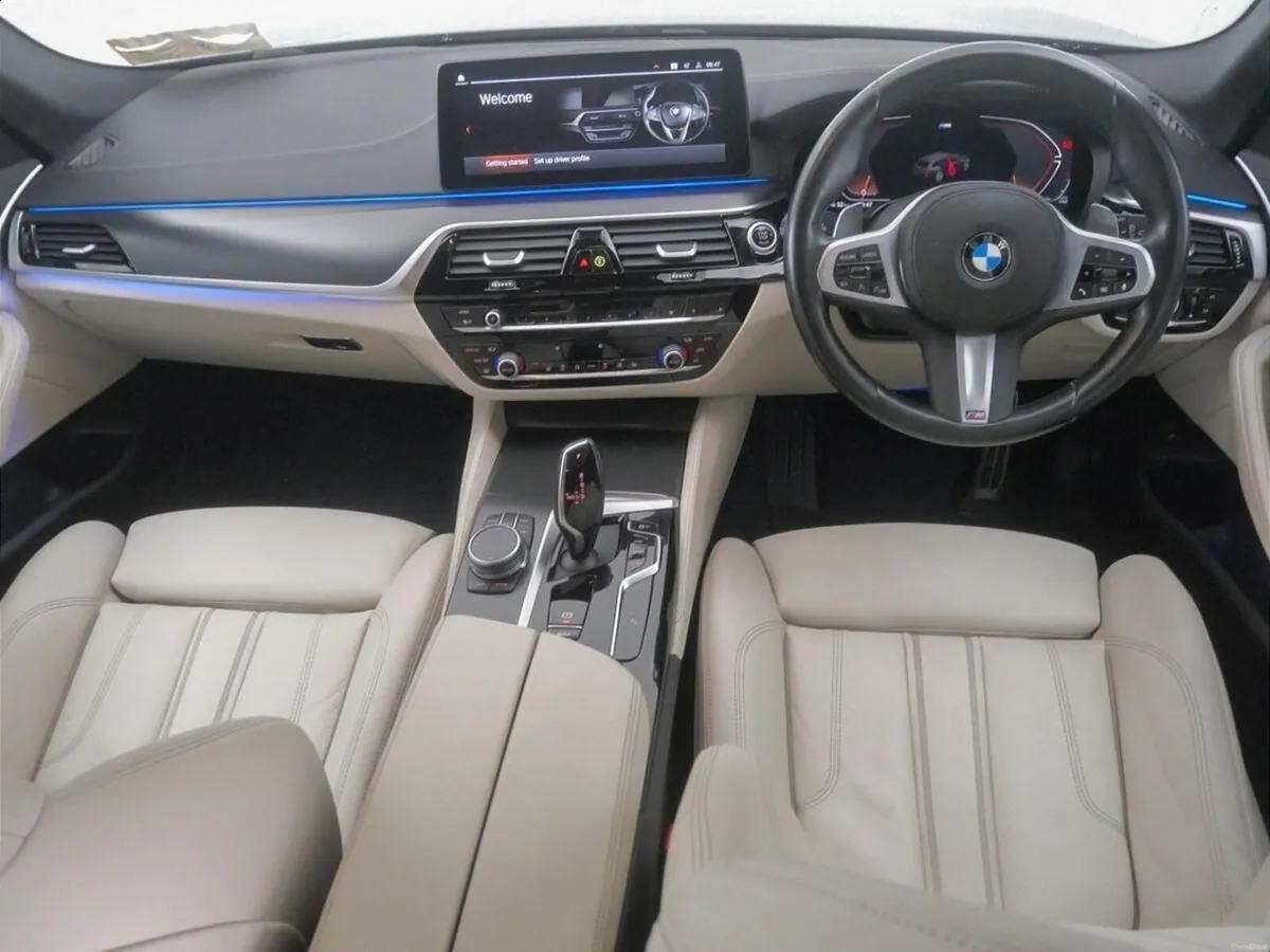 BMW 5-Series 520d M Sport Touring - Image 4