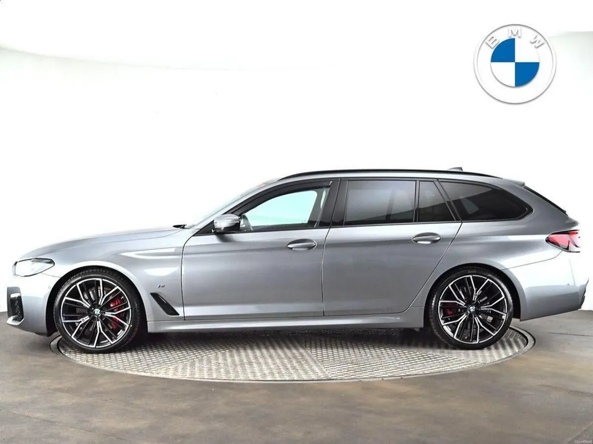 BMW 5-Series 520d M Sport Touring - Image 3