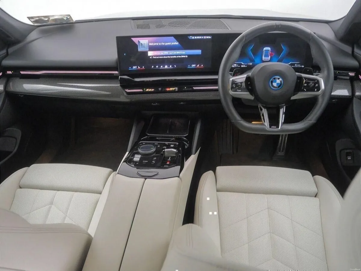 BMW 5-Series 530e M Sport Saloon - Image 4