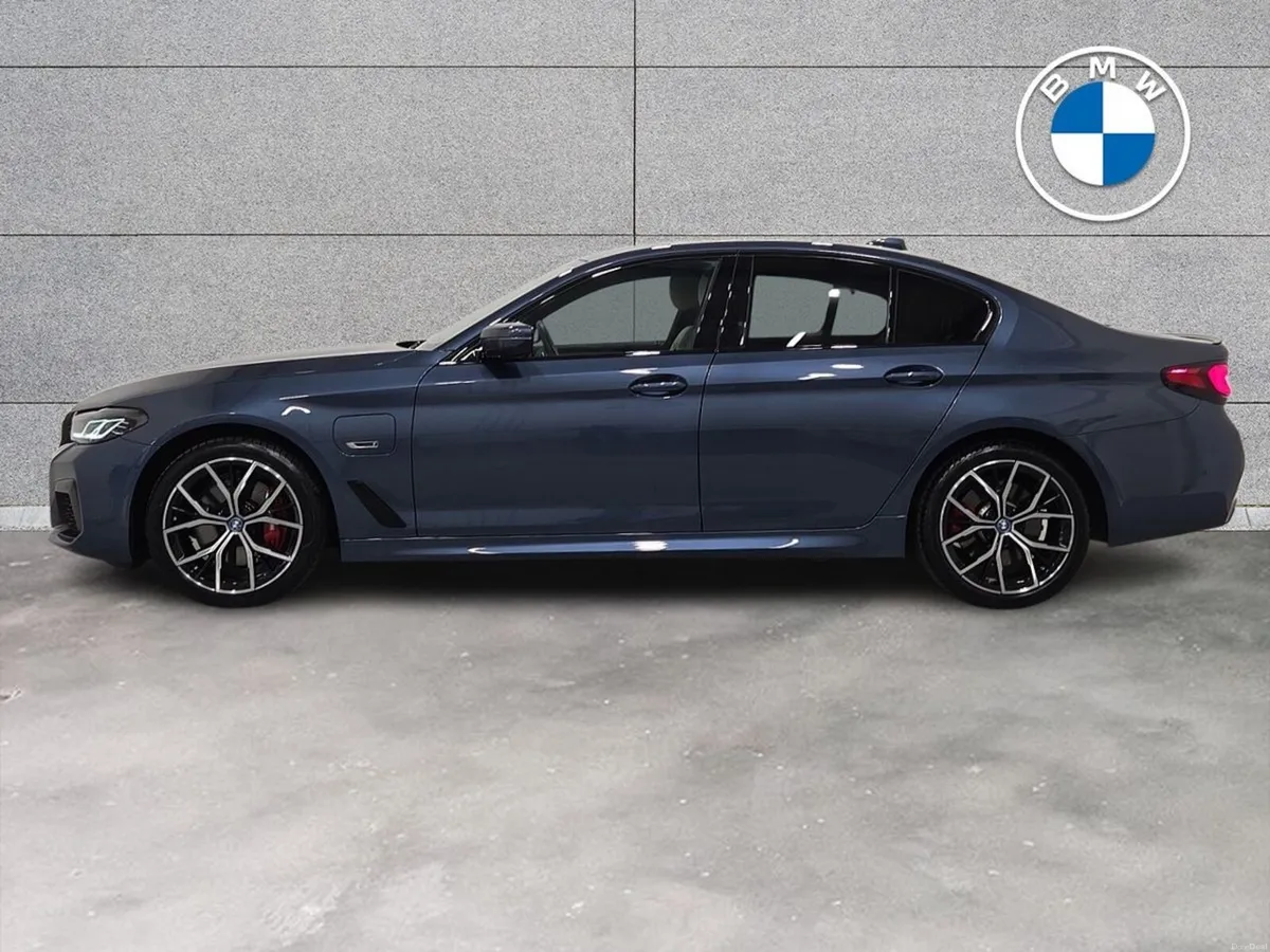 BMW 5-Series 530e M Sport Saloon - Image 3