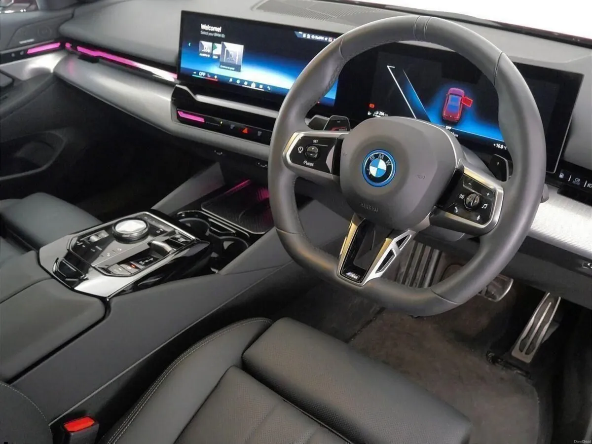 BMW 5-Series 530e M Sport Saloon - Image 6