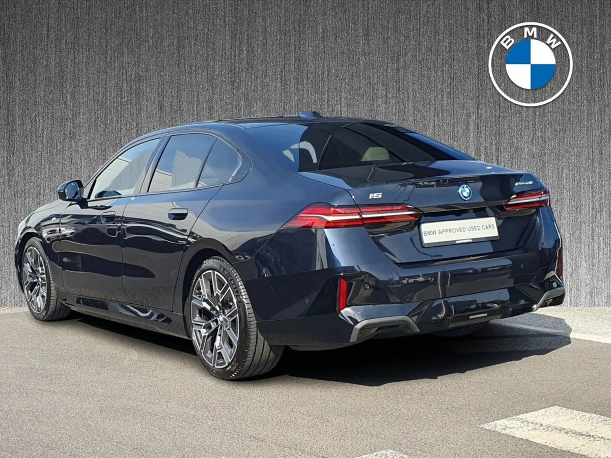 BMW i5 eDrive40 M Sport Saloon - Image 2