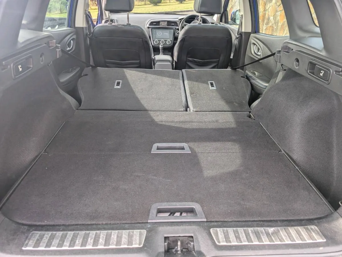 Renault Kadjar 1.3 Petrol (S Edition) - Pan Roof - Image 3