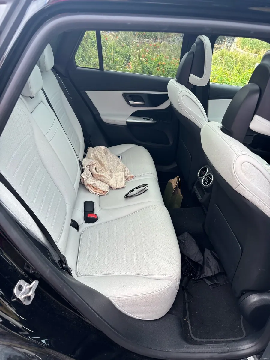Car - Image 5