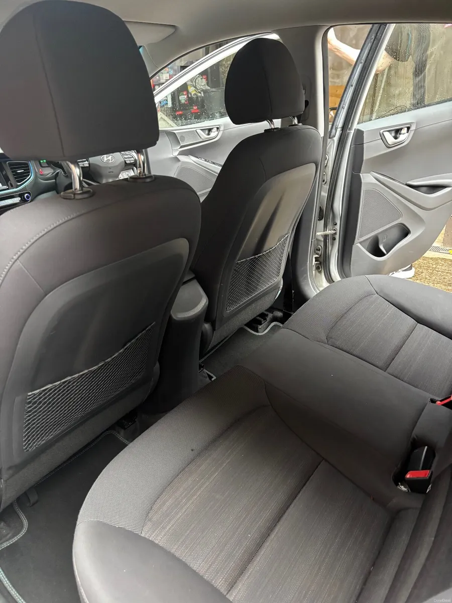 Hyundai IONIQ 2018 - Image 2