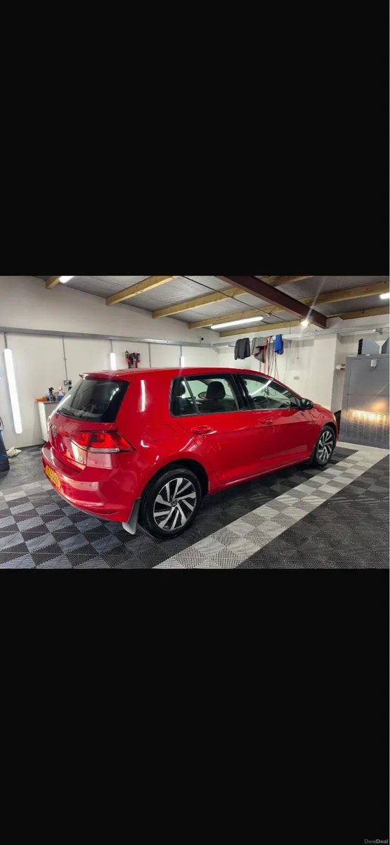 VOLKSWAGEN GOLF 1.6TDI Bluemotion Tech Match - Image 4