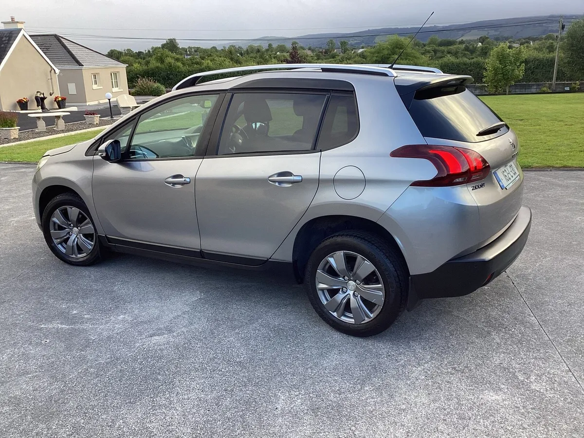 Peugeot 2008 - Image 4