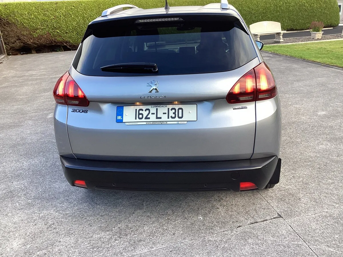 Peugeot 2008 - Image 2