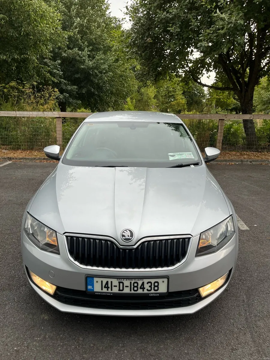 Car - Image 1