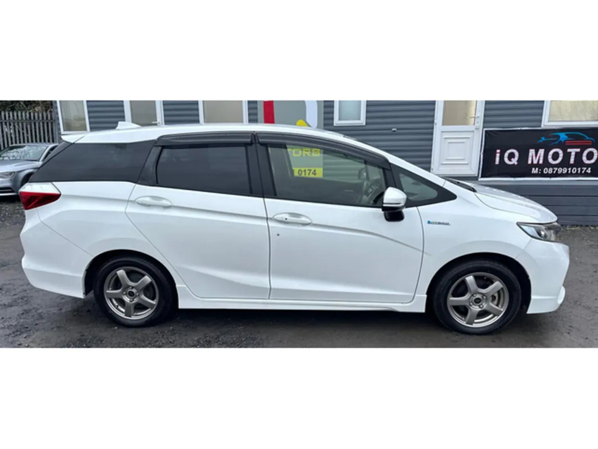 Honda Shuttle 1.5L Petrol-Hybrid Estate Automatic - Image 5
