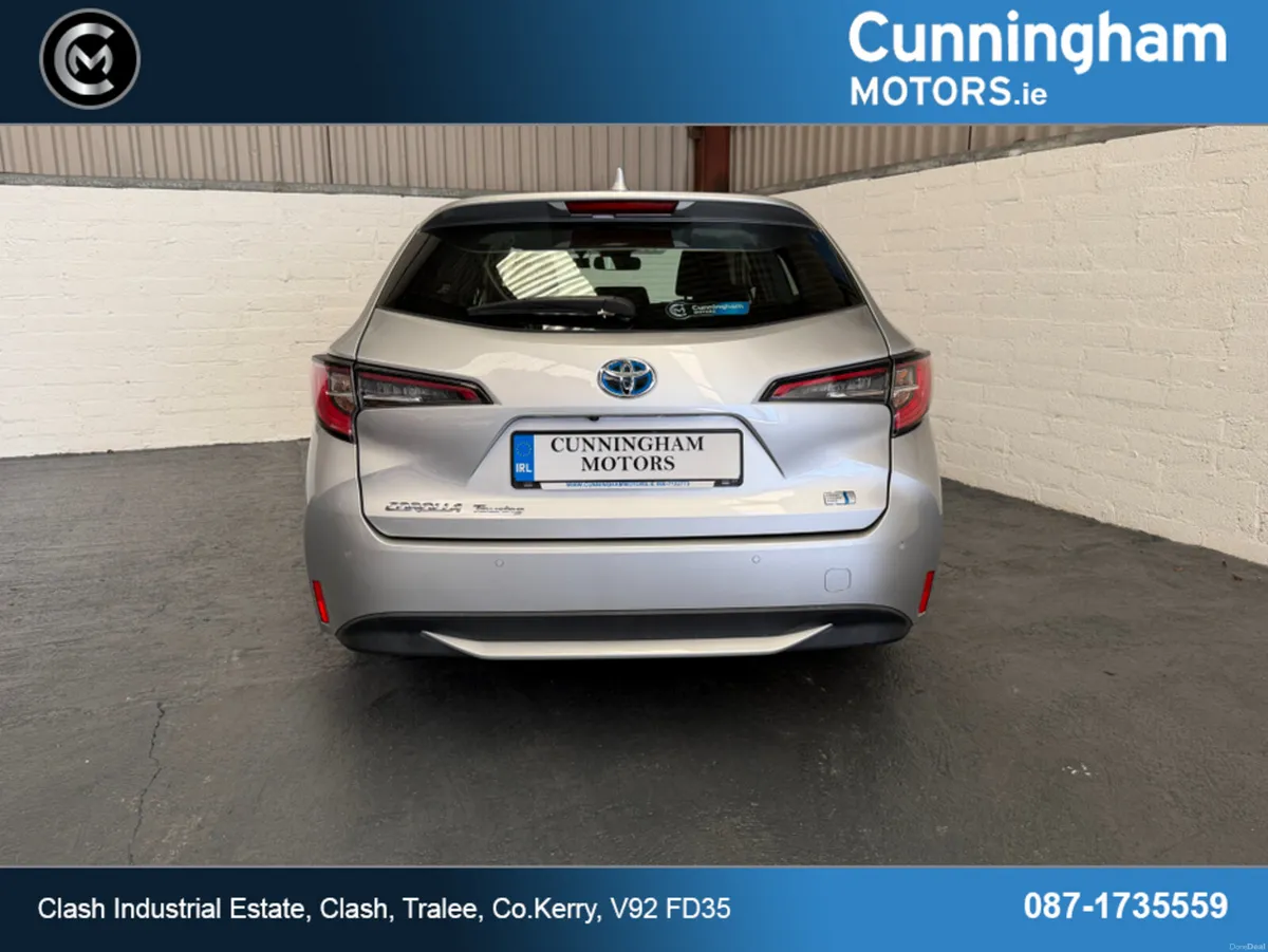 Toyota Corolla Corolla Touring Hybrid G-X Automati - Image 5