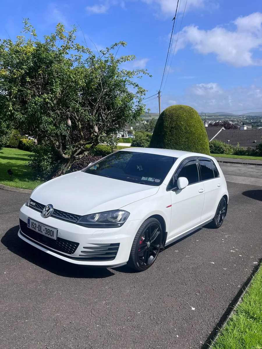 2015 Volkswagen Golf GTD - Image 5