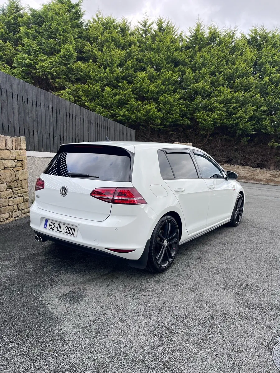 2015 Volkswagen Golf GTD - Image 3