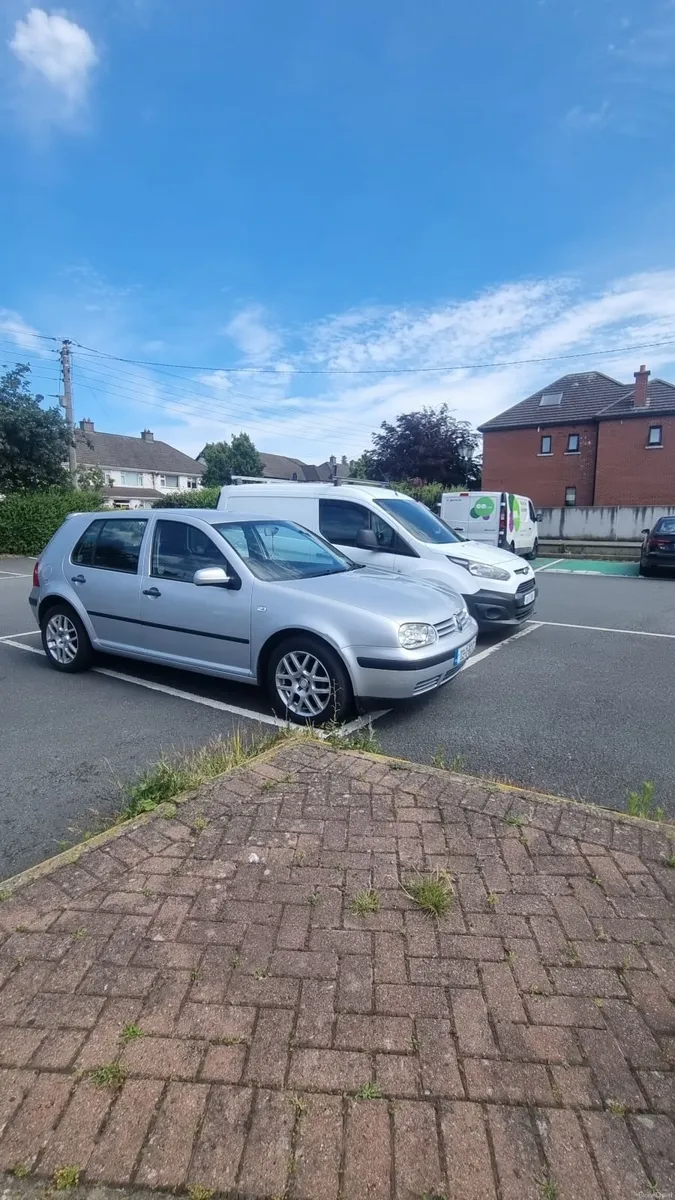 Volkswagen Golf 2003 - Image 1