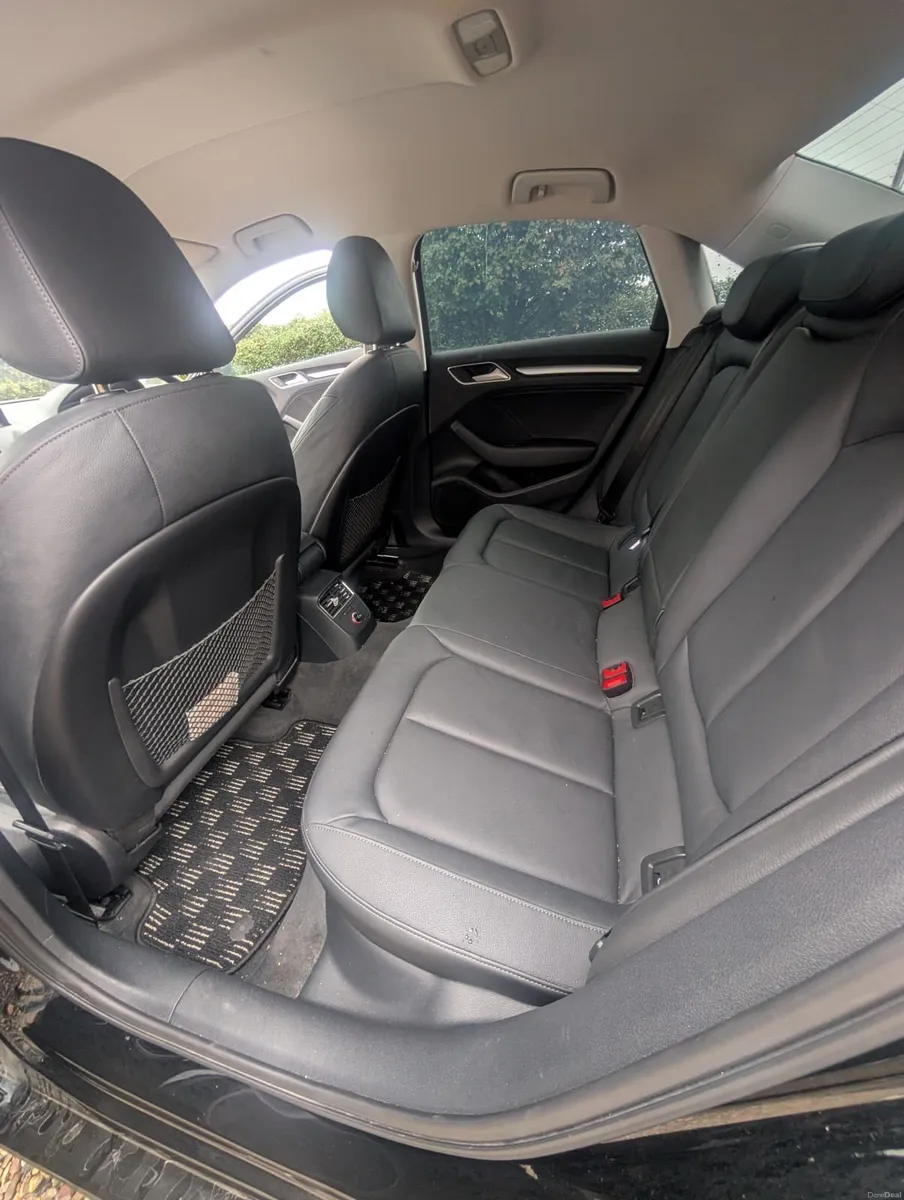 Audi A3 2015 - Image 2
