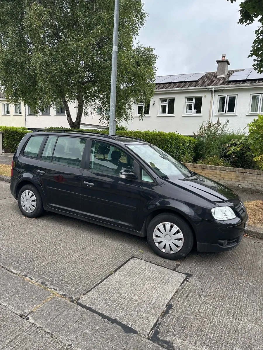 VW TOURAN 1.6 Petrol 7 SEATER COMFORTLINE - Image 6