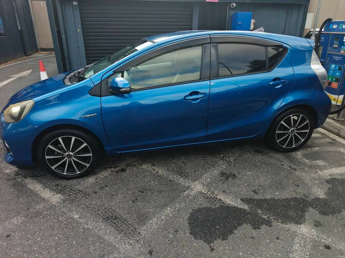 Toyota Aqua - Image 5