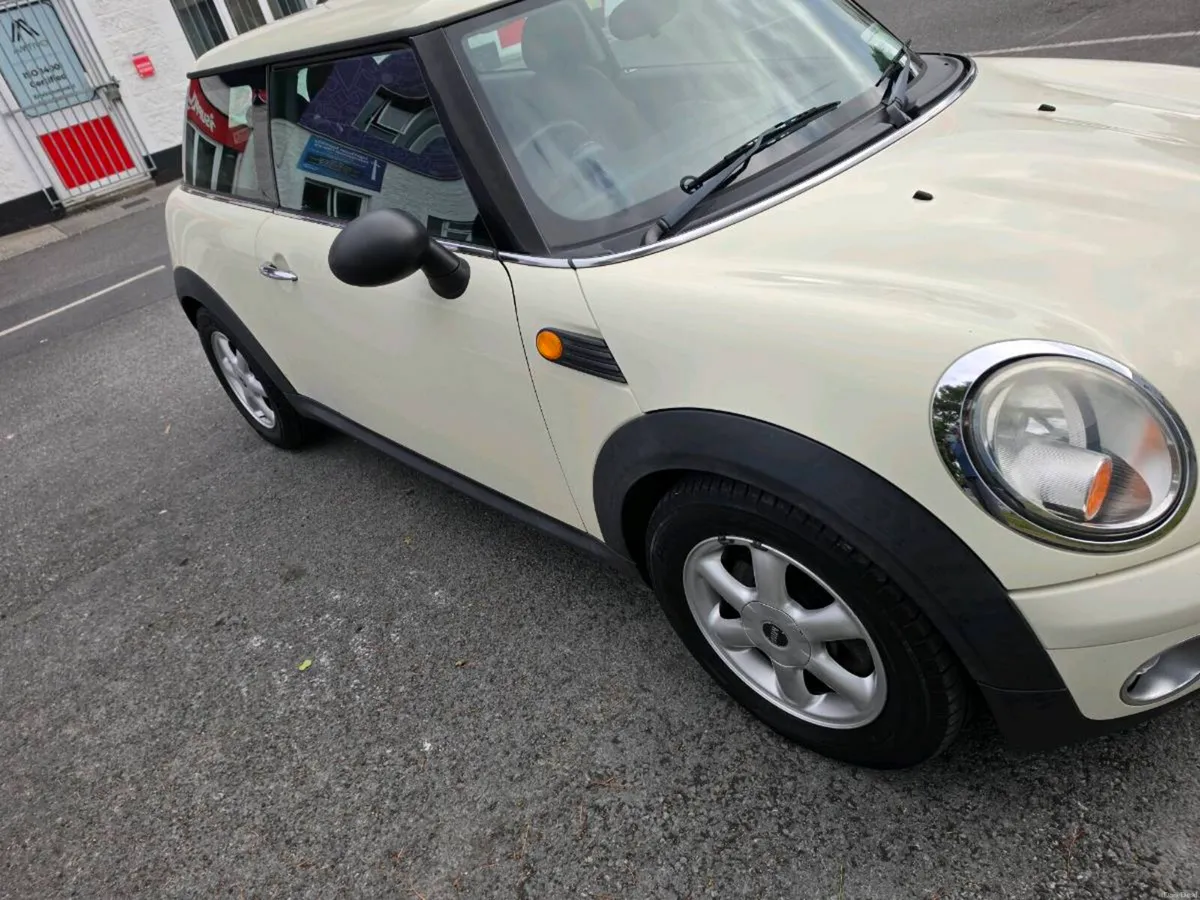 2010 Mini One - Image 4