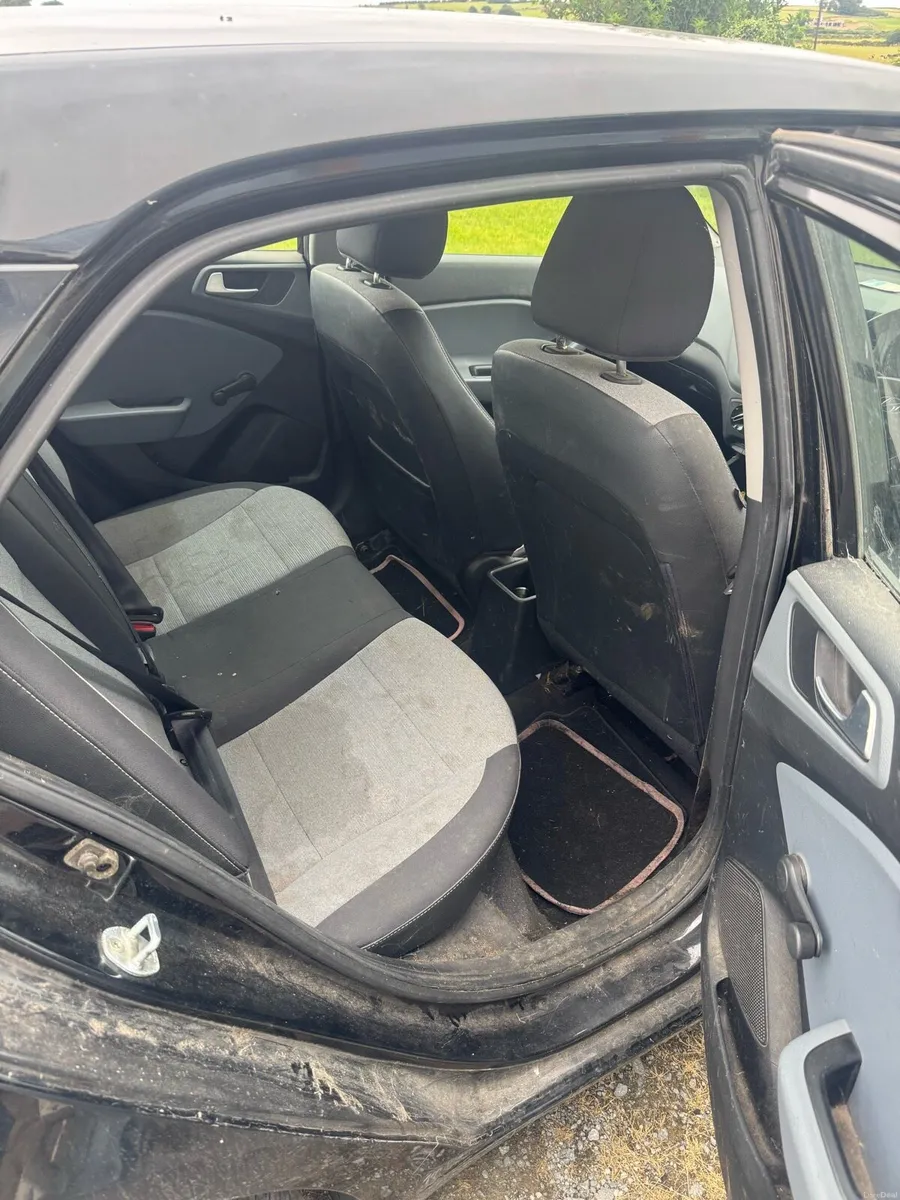 Hyundai i20 - Image 6