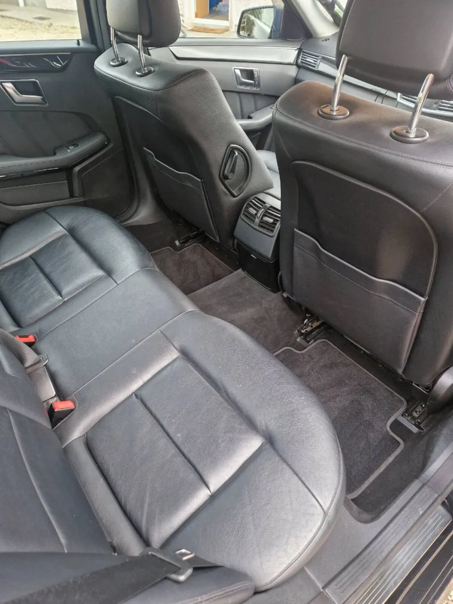 Mercedes E220 - Image 6