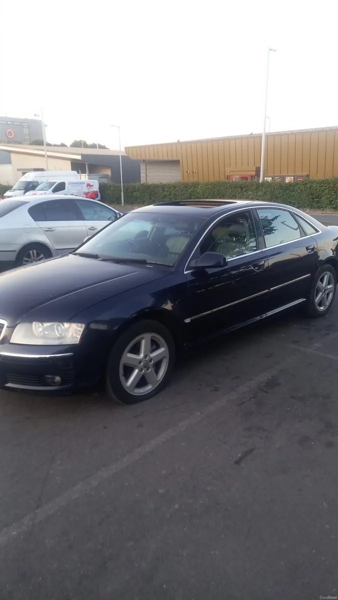 3.7 v8 audi a8 - Image 1