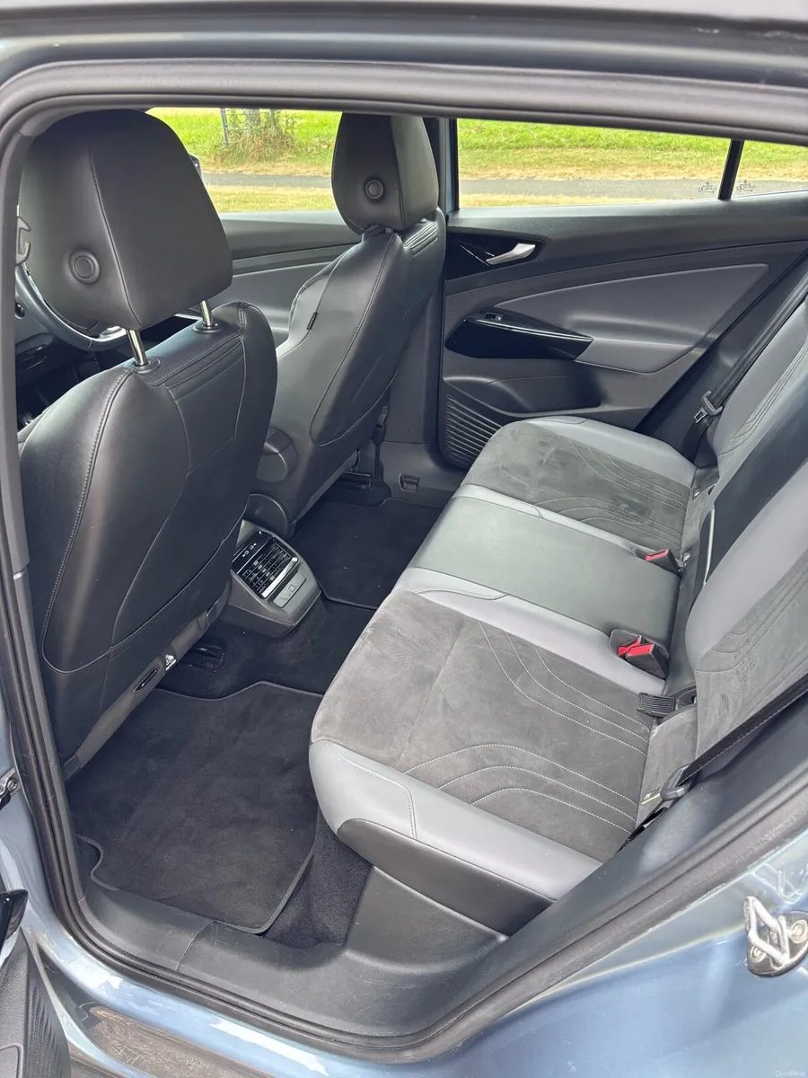 2022 Volkswagen ID.4 Life Pro 77kWh 174BHP - Image 5