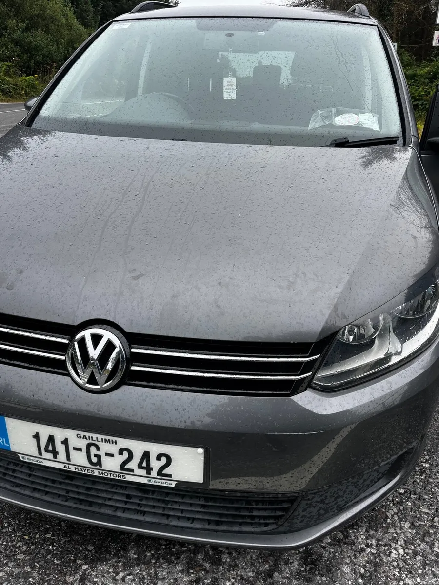 Volkswagen Touran 2014 - Image 2