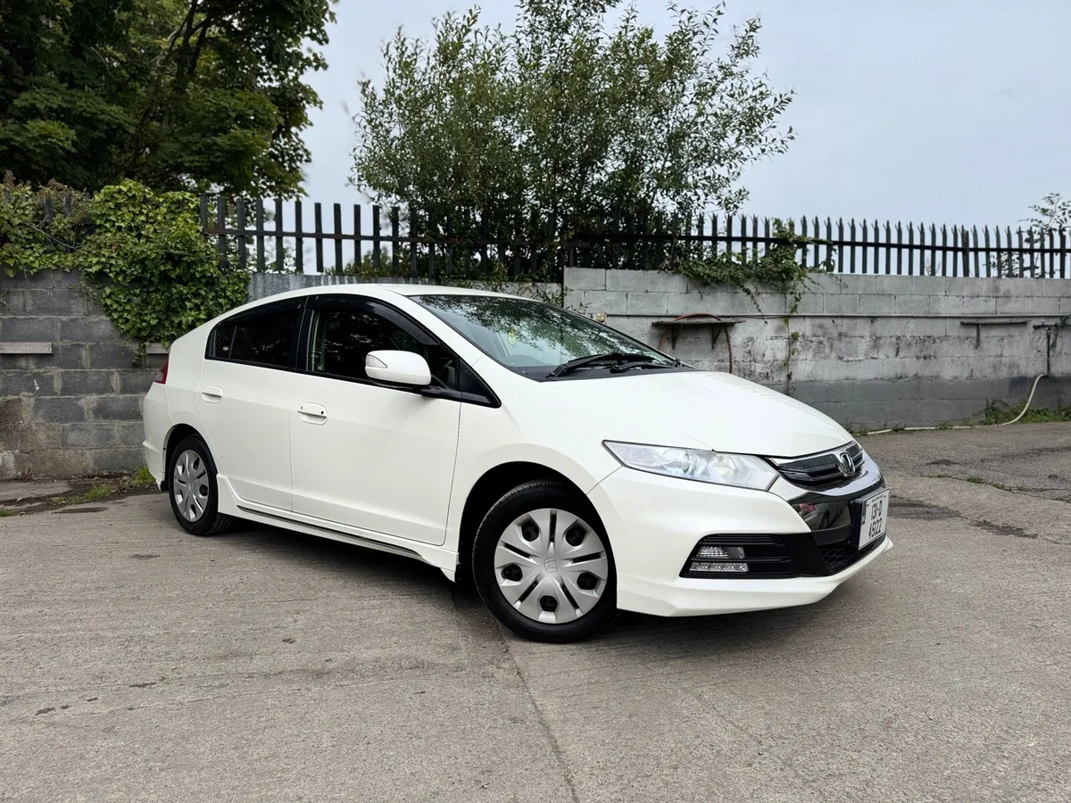 2013 HONDA INSIGHT. 79 KMs ONLY. AUTO 1.5L NEW NCT - Image 1