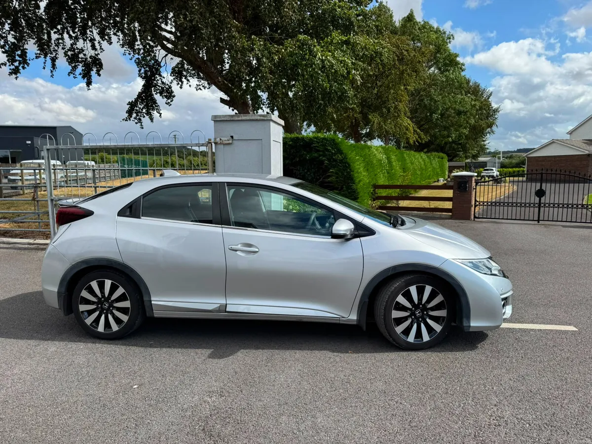 Honda Civic Sport V-TEC 2015 - Image 3