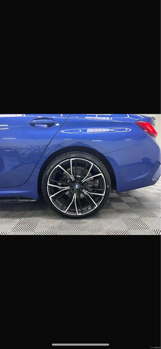 Car - Image 2