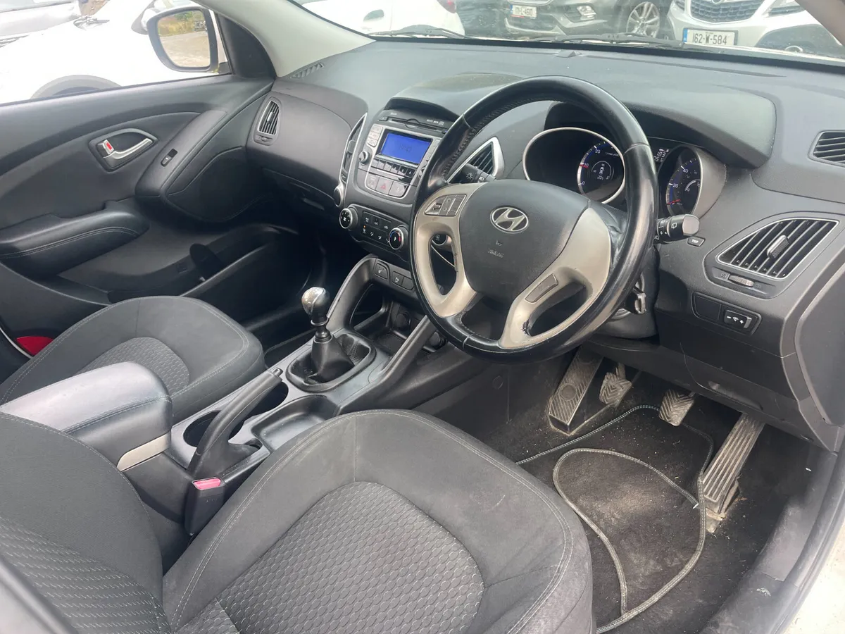 131 Hyundai ix35.. See Description.. Sold As Seen - Image 5