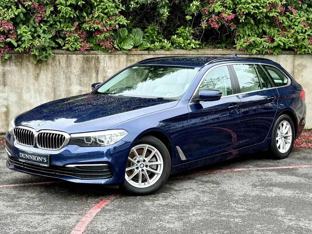 BMW 5-Series 2019 520d SE Auto ESTATE - Image 4
