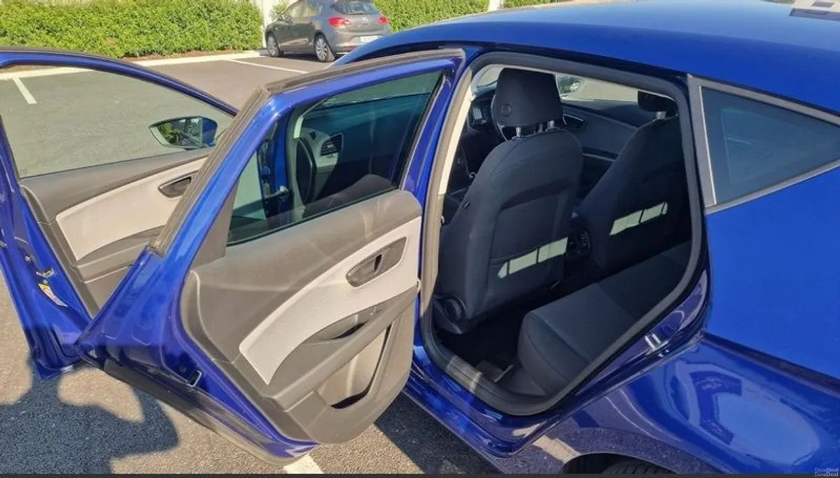 SEAT Leon 1.6 TDI SE 2017. Very good condition - Image 3