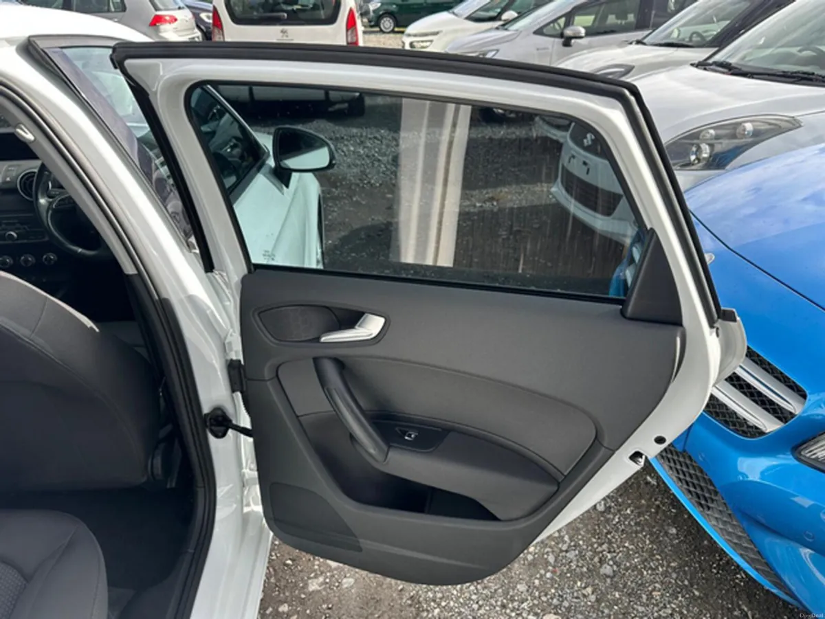 Audi A1 TFSI 1.0 L Petrol Automatic Low Mileage (0 - Image 5
