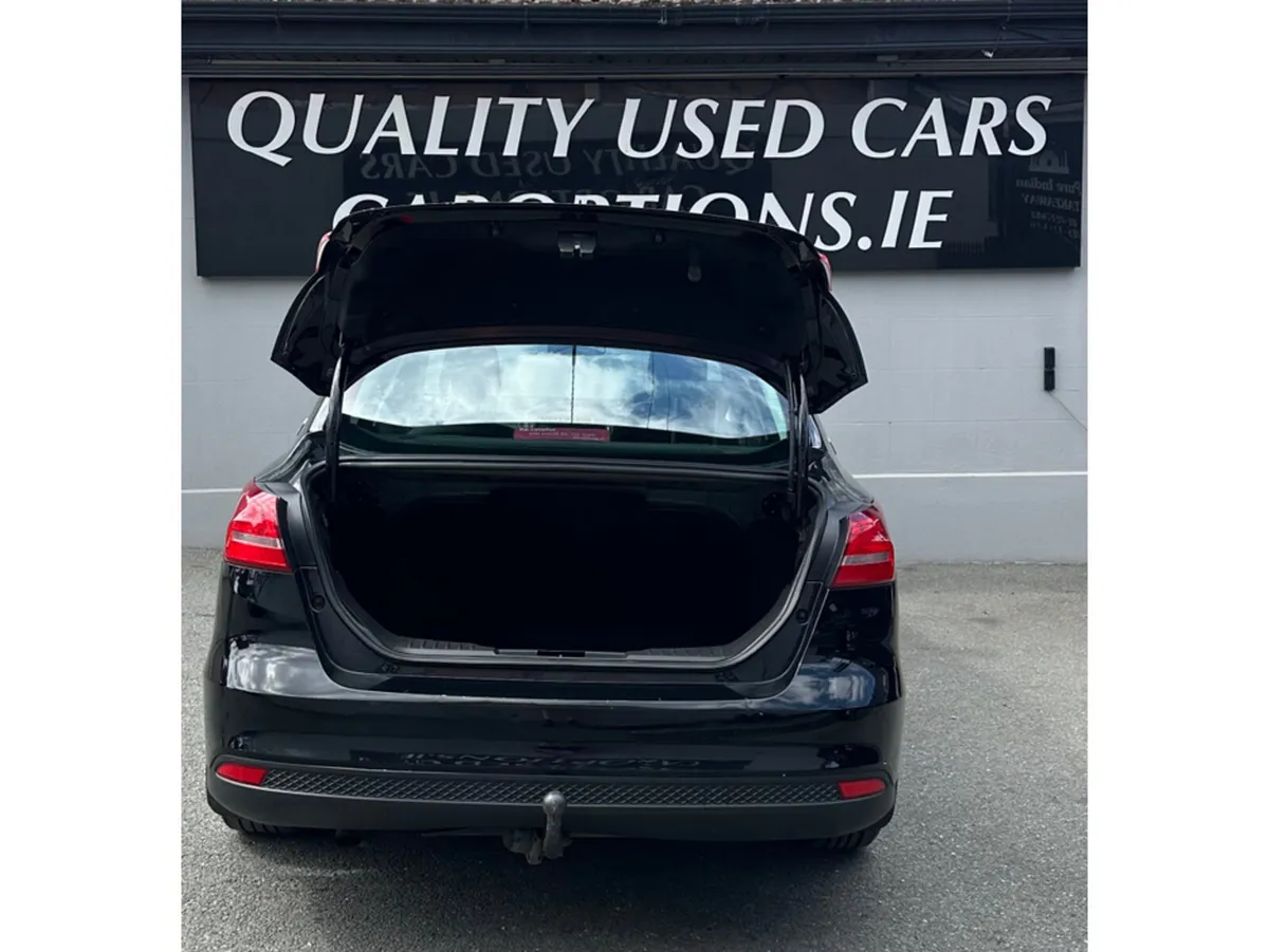 Ford Focus TITANIUM 1.5 TD 95PS 6SPEED 4DR - Image 5